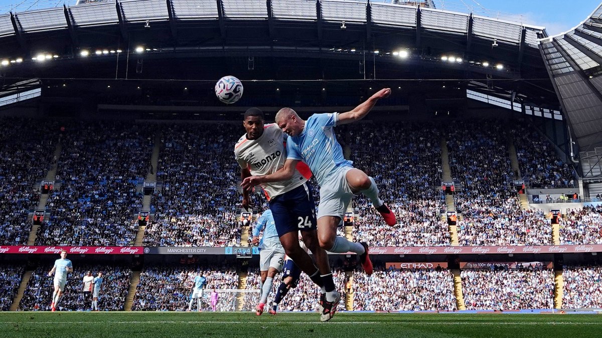 Manchester City's Erling Haaland (R) in action with Coventry City's Aurele Amenda during their Premier League match, Manchester, U.K., Sept. 5, 2026. (Reuters Photo)