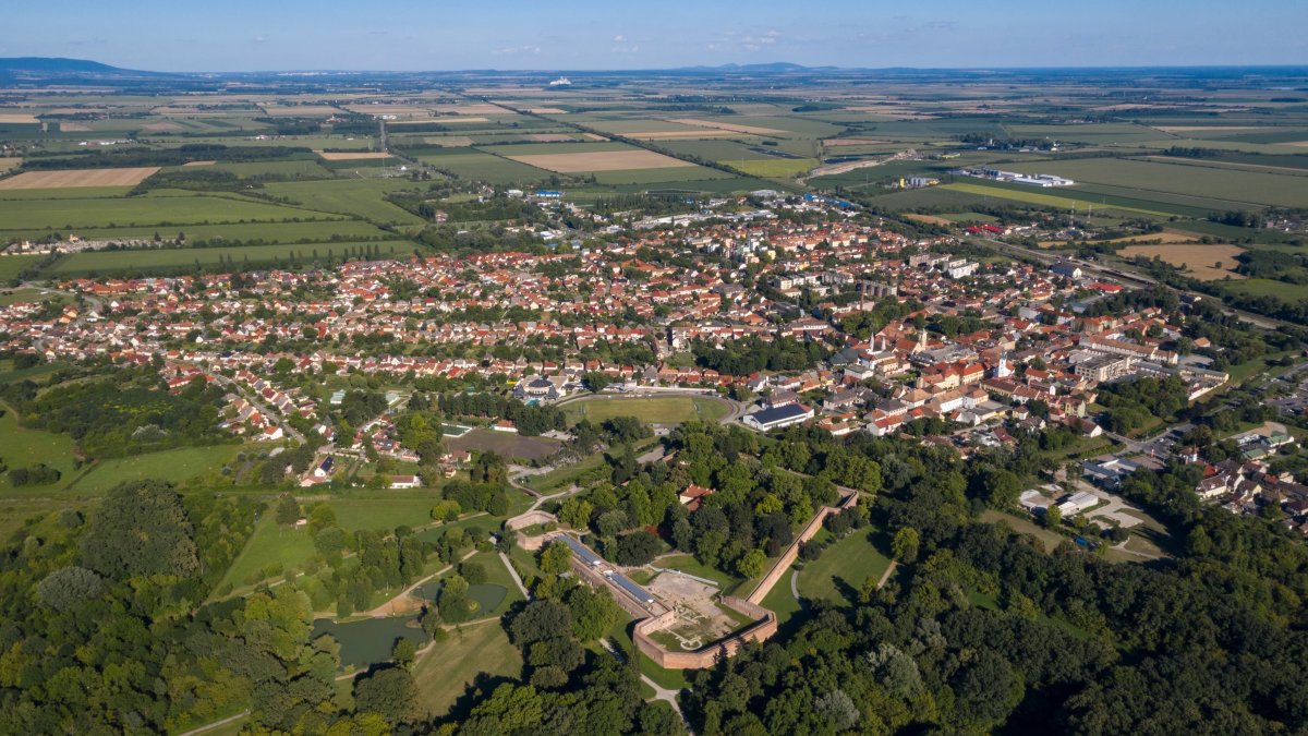 An undated aerial view of the Zrínyi castle and the town of Szigetvar, Baranya County, Hungary. (Shutterstock Photo)