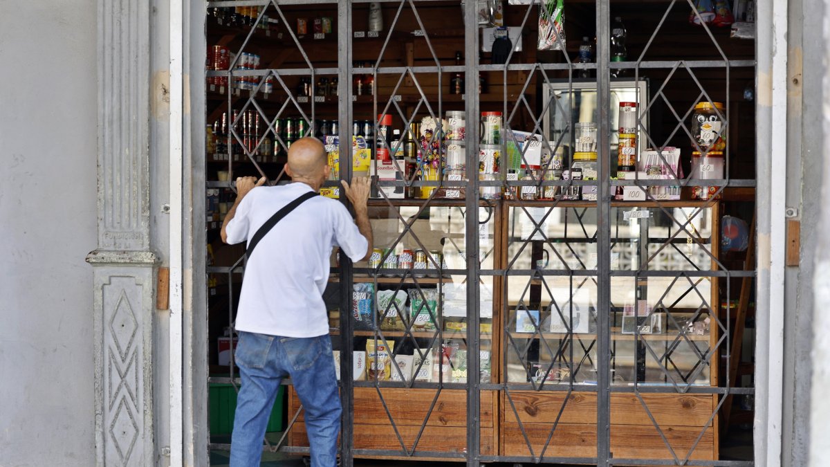 A person shops at a store in Havana, Cuba, Sept. 3, 2026. (EPA Photo)