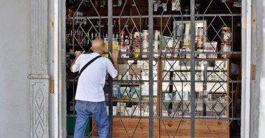 A person shops at a store in Havana, Cuba, Sept. 3, 2026. (EPA Photo)