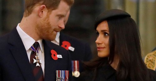Britain's Prince Harry (L) and Meghan Markle attend a service of commemoration and thanksgiving to mark Anzac Day in Westminster Abbey in London, U.K., on April 25, 2018. (AFP Photo)
