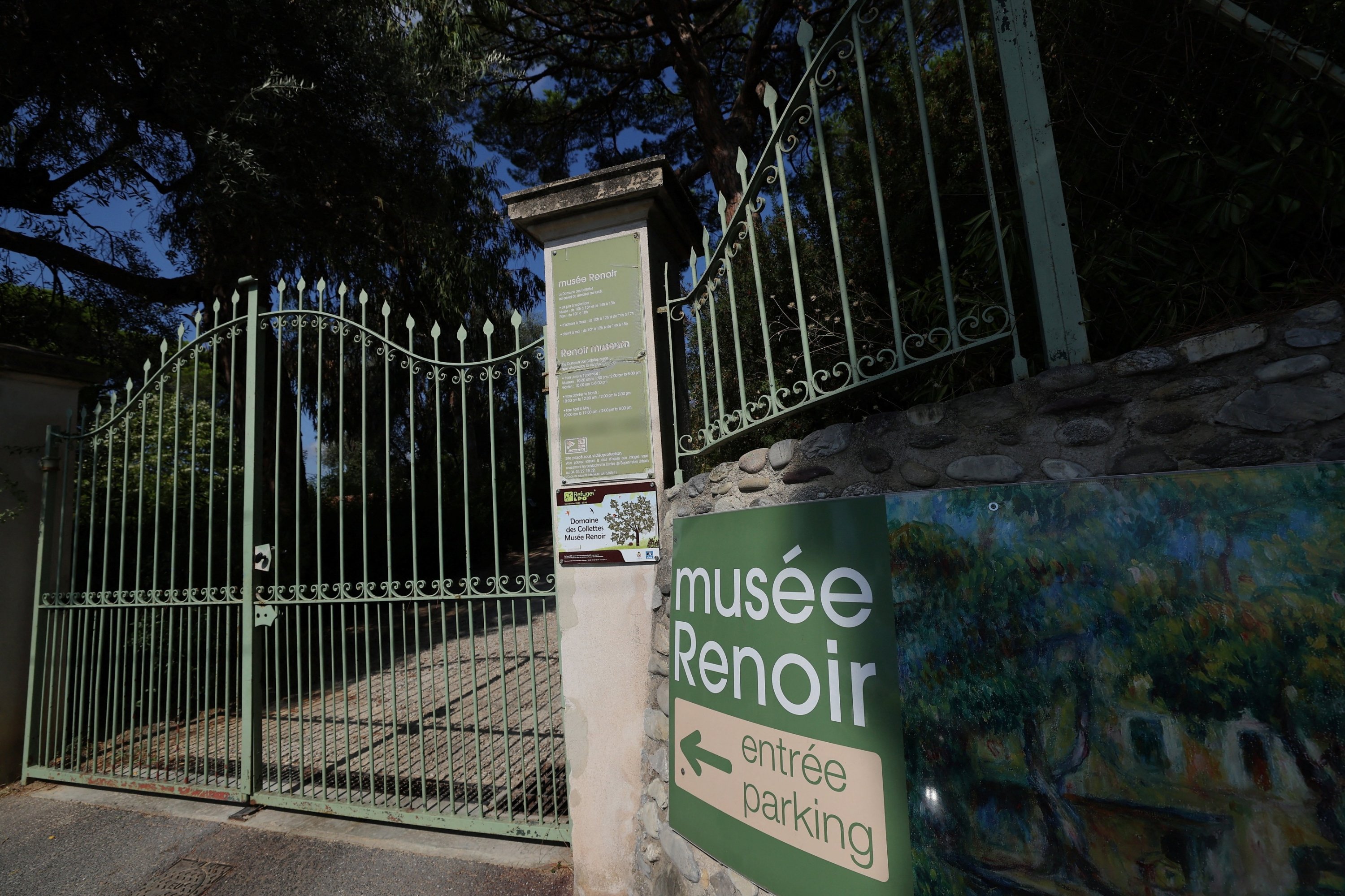 Thieves steal 4 Renoir works worth $10M from French museum