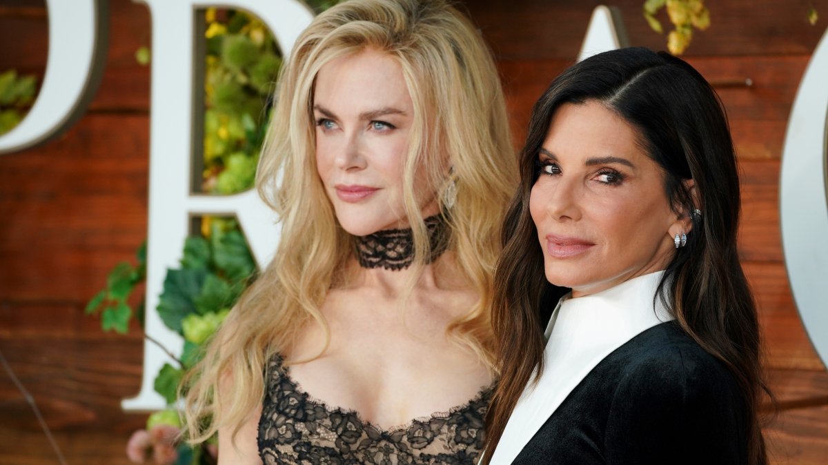 Nicole Kidman (L) and Sandra Bullock arrive at the premiere of "Practical Magic 2," Los Angeles, U.S., Aug. 31, 2026. (AP Photo)