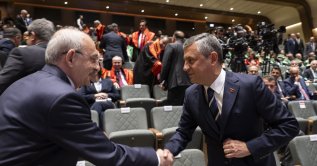 CHP leader Kemal Kılıçdaroğlu (L) shakes hands with YP Chair Özgür Özel during an event, Ankara, Türkiye, Sept. 1, 2026. (AA Photo)