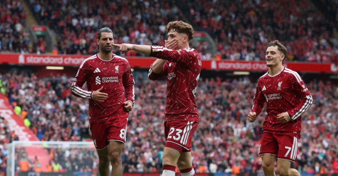 Liverpool's Victor Munoz celebrates scoring their second goal with Dominik Szoboszlai and Florian Wirtz during the Premier League match between Liverpool and Nottingham Forest at Anfield Stadium, Liverpool, Britain, Aug. 29, 2026. (Reuters Photo)