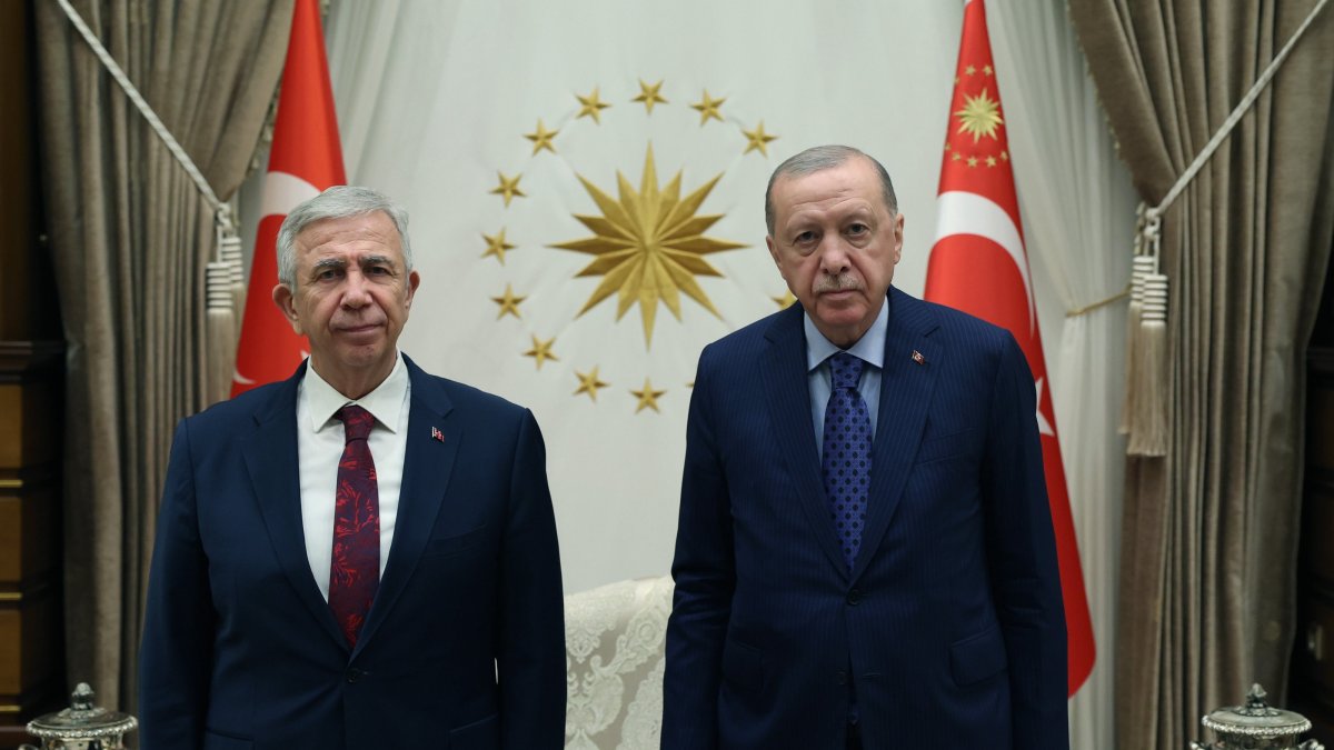 President Recep Tayyip Erdoğan and Antalya Metropolitan Mayor Mansur Yavaş meet in Ankara, Sept. 9, 2026. (AA Photo)