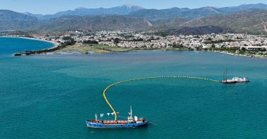 Dredging vessels carry out seabed cleanup, Fethiye, Muğla, Türkiye, Sept. 7, 2026. (AA Photo)
