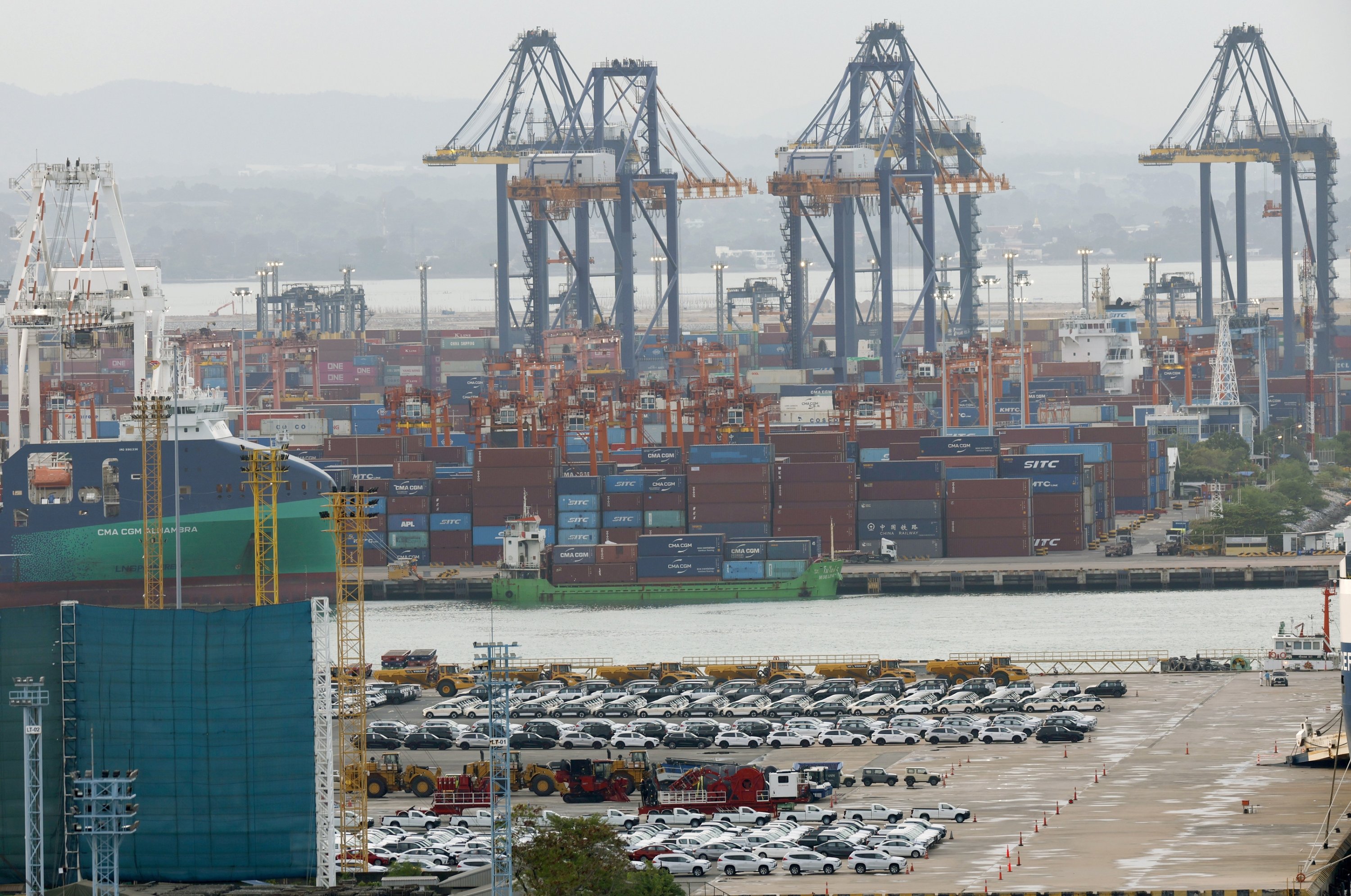 Global goods trade remains firm despite tariffs, tensions: WTO