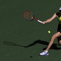 Kazakhstan's Elena Rybakina returns a shot against China's Qinwen Zheng during their Women's Singles Quarterfinal match on Day Eleven of the 2026 US Open at USTA Billie Jean King National Tennis Center, New York City, U.S., Sept. 9, 2026. (AFP Photo)
