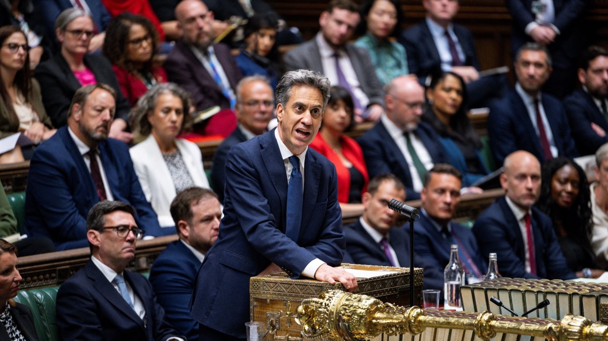 Britain's Foreign Secretary Ed Miliband speaks at the House of Commons, London, U.K., Sept. 8, 2026. (Reuters Photo)