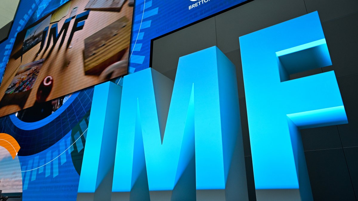  The letters IMF (for the International Monetary Fund) stand next to a stage for series of events, Washington, U.S., Oct. 24, 2024. (Getty Images Photo)