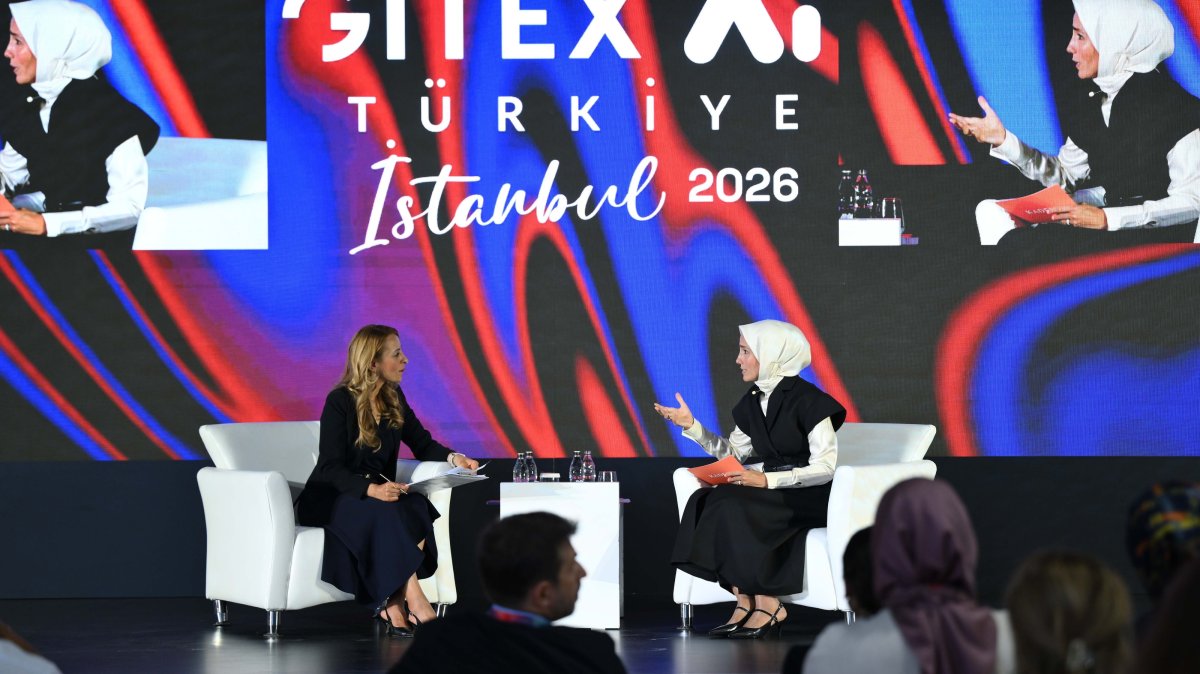 Sümeyye Erdoğan Bayraktar (R), chairperson of the Women and Democracy Foundation (KADEM), speaks during a session at GITEX AI Türkiye 2026, Istanbul, Türkiye, Sept. 9, 2026. (AA Photo)