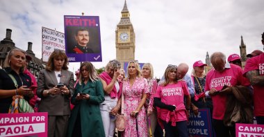 Pro-assisted dying campaigners wait as MPs vote on the assisted dying bill at Parliament Square in London, Britain, Sept. 11, 2026. (EPA Photo)