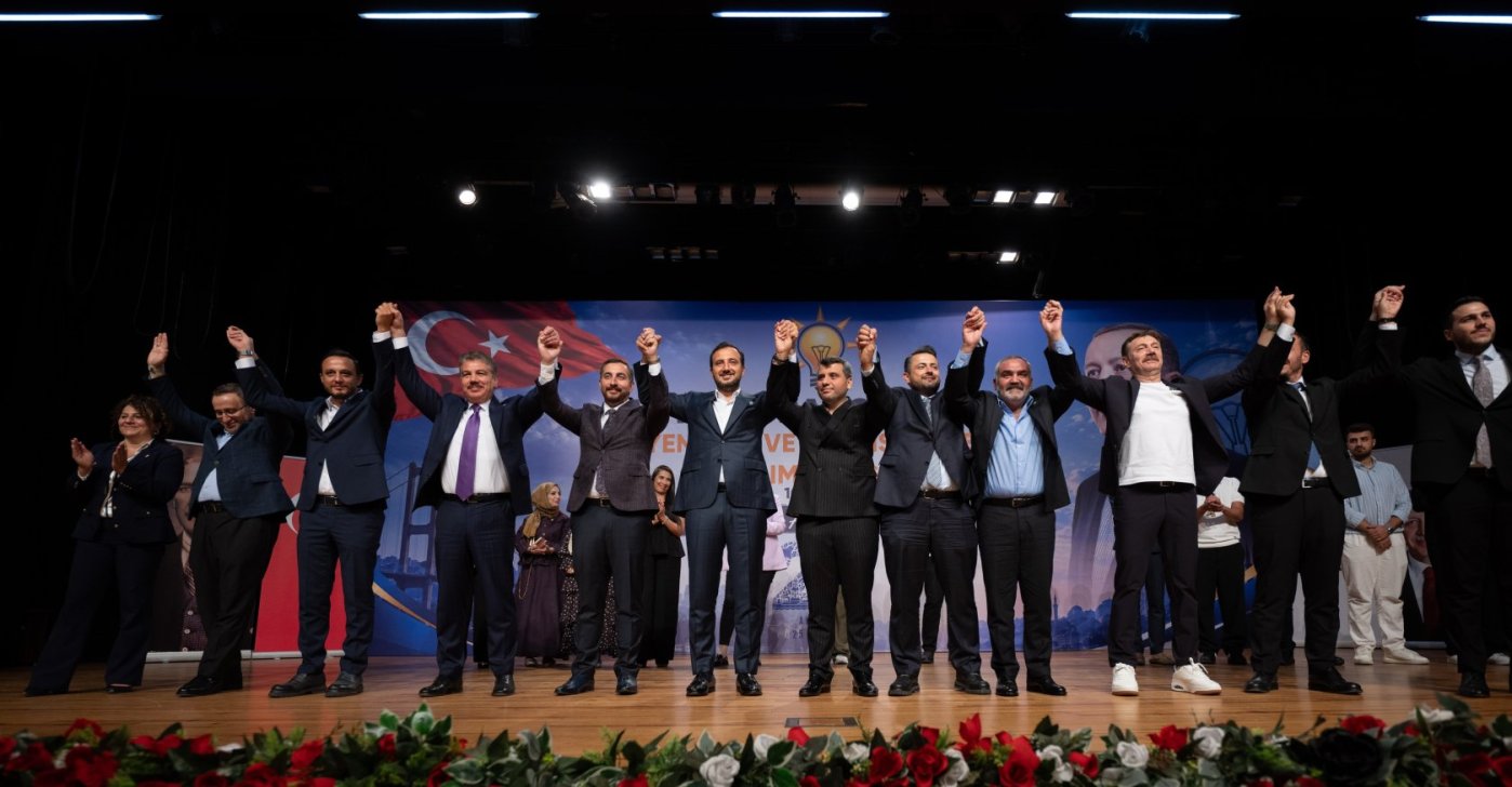 Three municipal council members join the ruling Justice and Development Party (AK Party) during a ceremony, Bahçelievler, Istanbul, Türkiye, Sept. 10, 2026. (AA Photo)