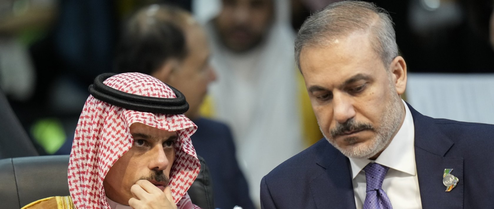 Saudi Arabian Foreign Minister Prince Faisal bin Farhan Al Saud (L) and Foreign Minister Hakan Fidan attend the G-20 foreign ministers meeting, Rio de Janeiro, Brazil, Feb. 21, 2024. (AP File Photo)