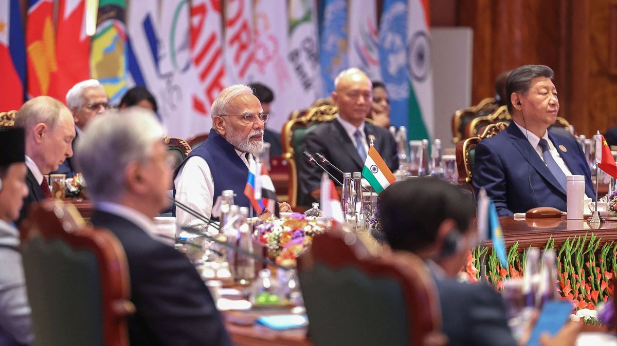 Russia's President Vladimir Putin (2nd L), India's Prime Minister Narendra Modi (C) and China's President Xi Jinping (R) attend the 18th BRICS Summit in New Delhi, India, Sept. 13, 2026. (AFP Photo)