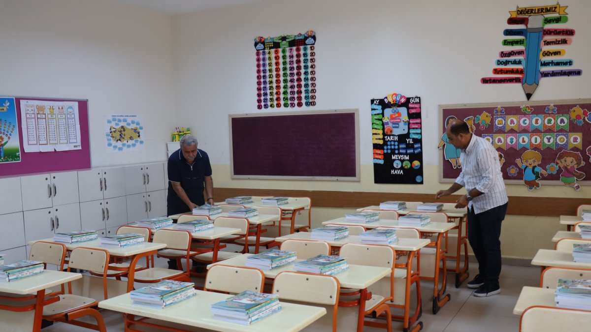 Teachers prepare classrooms for students ahead of the new academic year, Hatay, Türkiye, Sept. 13, 2026. (AA Photo)