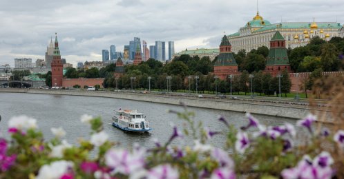 A cruise vessel sails along the Moskva River past the Kremlin in central Moscow, Russia, Sept. 7, 2026. (Reuters Photo)