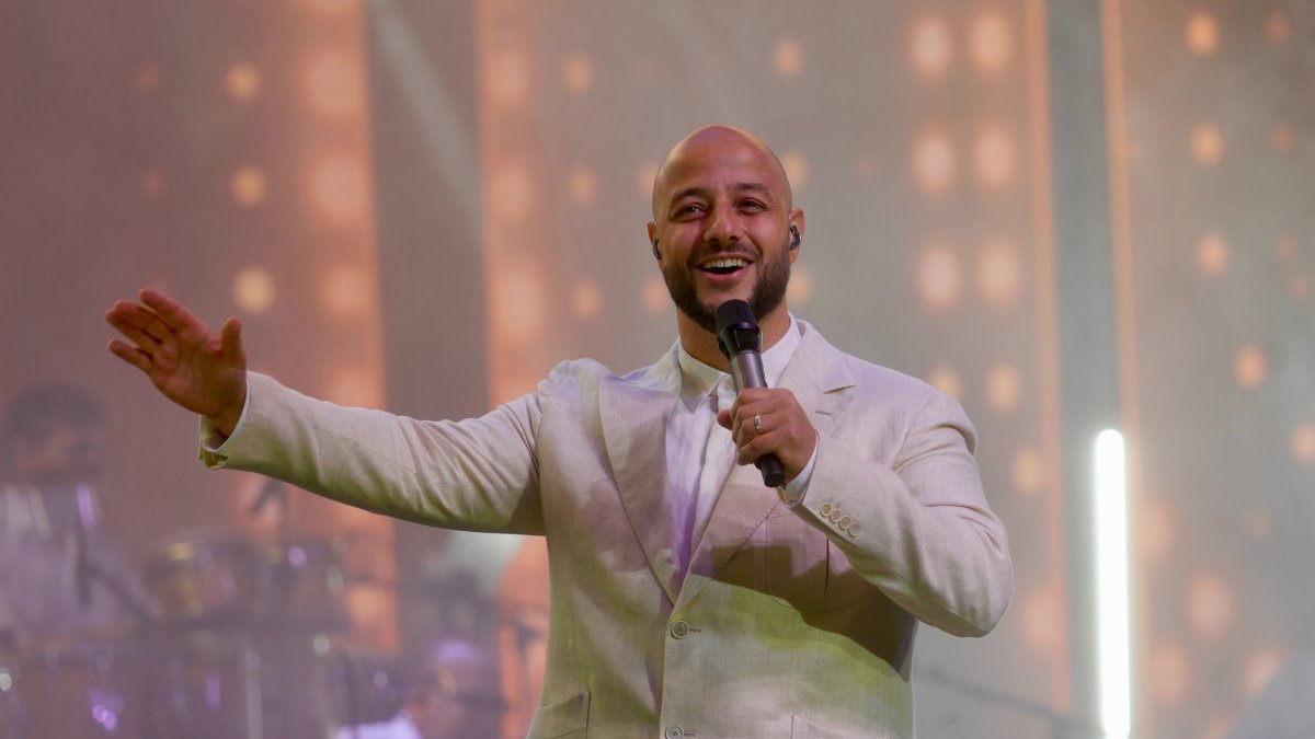 Maher Zain performs at the Harbiye Cemil Topuzlu Open-Air Theatre, Istanbul, Türkiye, Sept. 12, 2026. (AA Phoot)