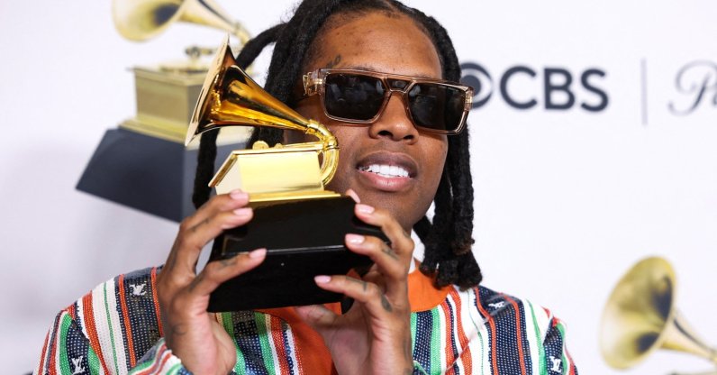 Lil Durk poses with his Grammy for the Best Melodic Rap Performance award during the 66th Annual Grammy Awards, Los Angeles, California, U.S., Febr. 4, 2024. (Reuters Photo)