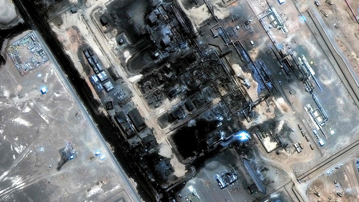 A view of a pumping station along the Saudi Arabia's East-West pipeline following an attack and resulting fires, in al-Mesabaah, southeast of Medina, Saudi Arabia, Sept. 13, 2026. (AFP Photo)
