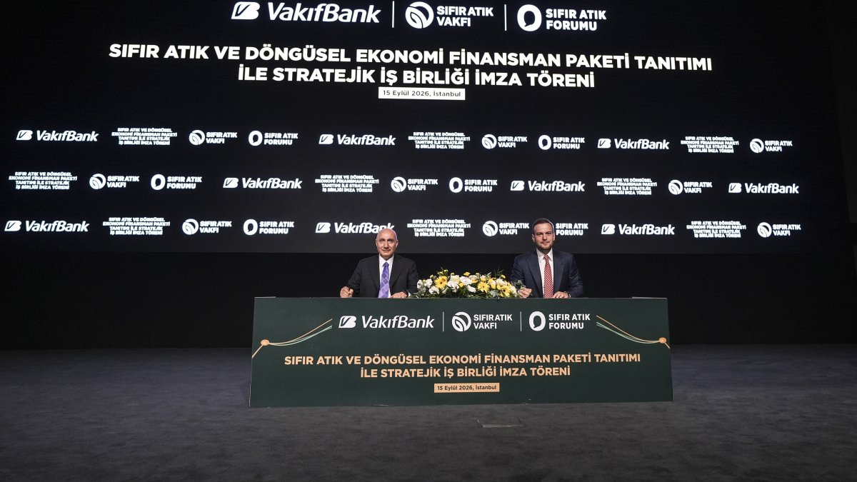 Zero Waste Foundation Chair Samed Ağırbaş (R) and VakıfBank General Manager Osman Arslan sign a cooperation protocol, Istanbul, Türkiye, Sept. 15, 2026. (AA Photo)