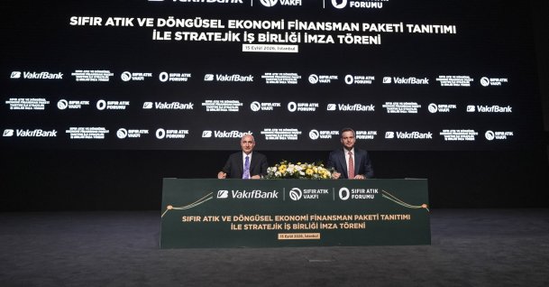 Zero Waste Foundation Chair Samed Ağırbaş (R) and VakıfBank General Manager Osman Arslan sign a cooperation protocol, Istanbul, Türkiye, Sept. 15, 2026. (AA Photo)