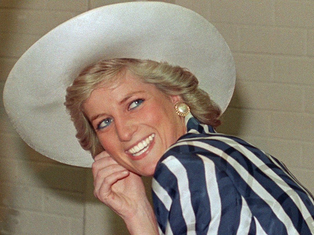 Britain's Princess Diana poses during her visit to Footscray Park in a suburb of Melbourne, Australia, Jan. 27, 1988. (AFP File Photo)