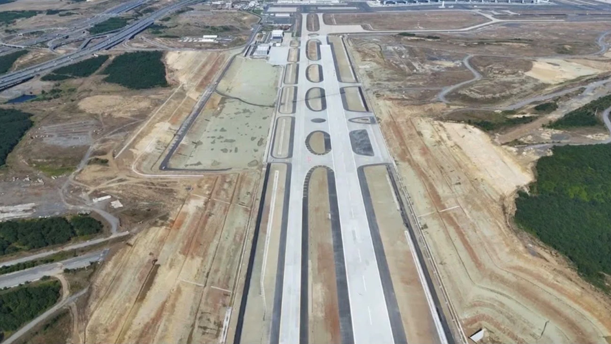 This undated photo shows a runway at Istanbul Airport in Istanbul, Türkiye. (DHA Photo)
