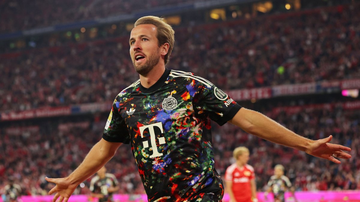 Bayern Munich's Harry Kane celebrates after scoring the 4-0 goal during the German Bundesliga match against Union Berlin, Munich, Germany, Sept. 18, 2026. (EPA Photo)