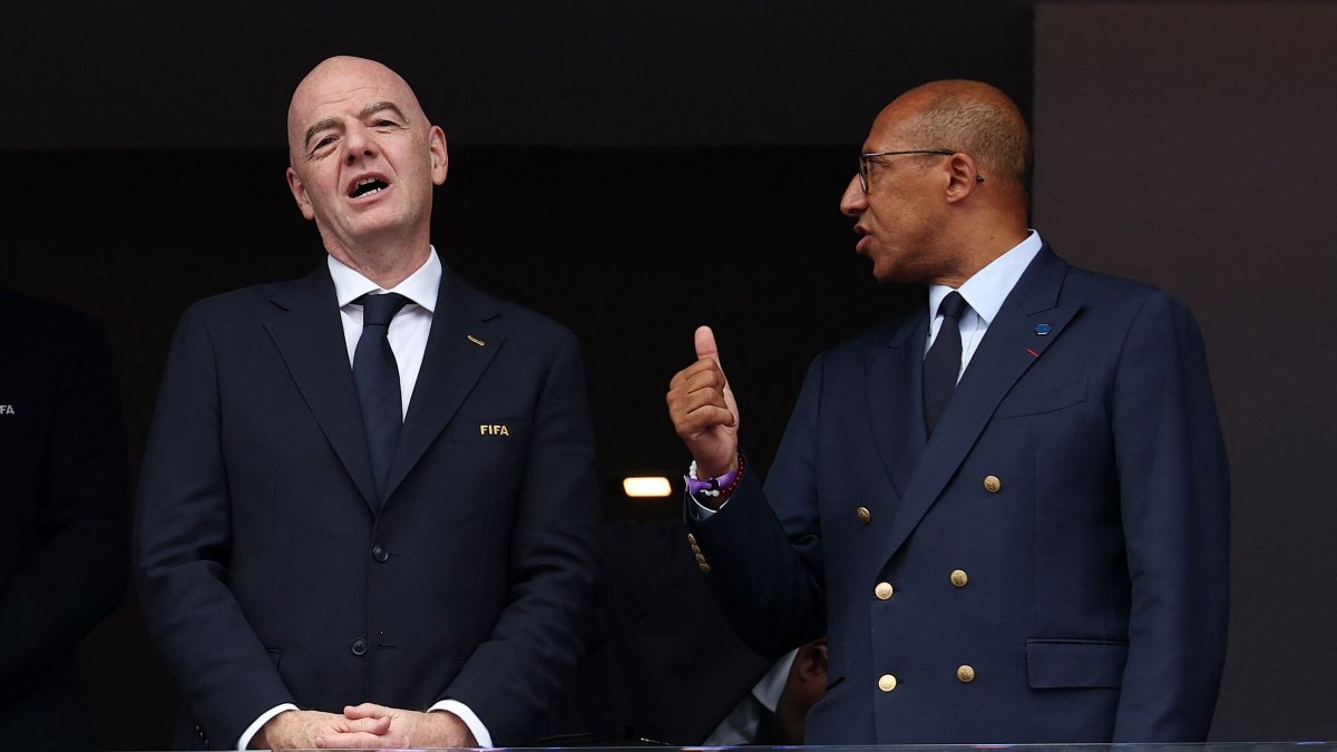 FIFA President Gianni Infantino (L) and FFF President Philippe Diallo talk during the 2026 World Cup Group I football match between France and Iraq at the Philadelphia Stadium, Philadelphia, U.S., June 22, 2026. (AFP Photo)