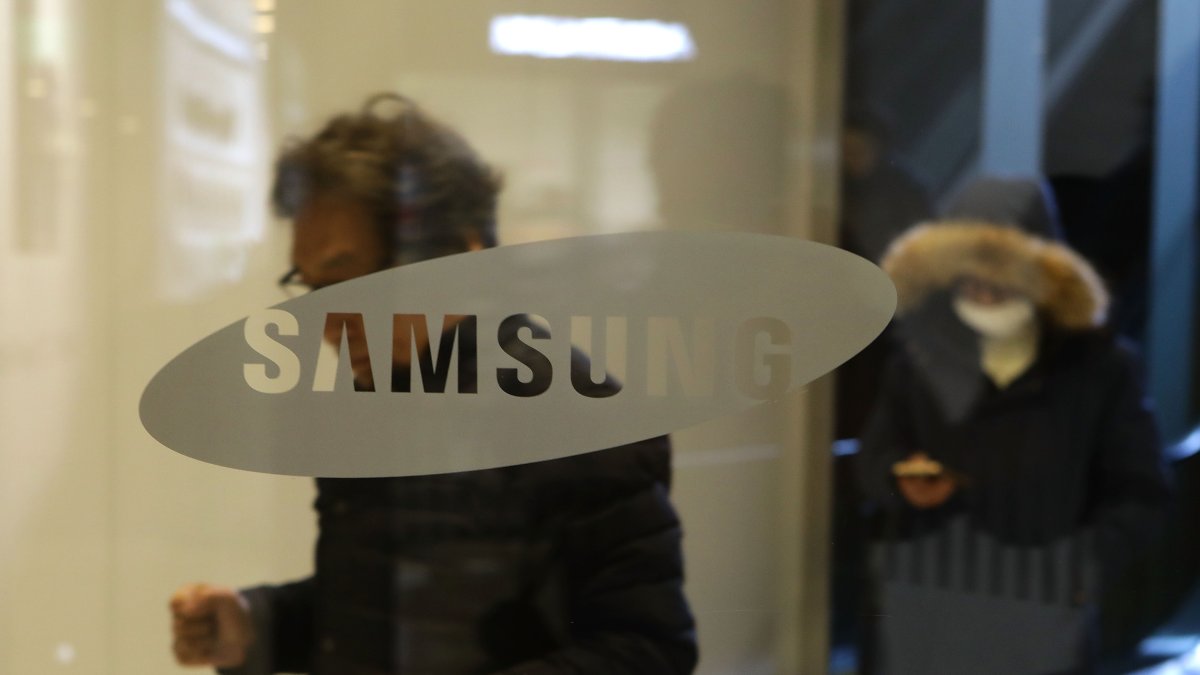 Samsung faces scrutiny in Türkiye after some TV owners lost access to channels following the Aug. 16 Türksat transition. (Getty Images Photo)
