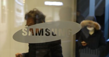 Samsung faces scrutiny in Türkiye after some TV owners lost access to channels following the Aug. 16 Türksat transition. (Getty Images Photo)