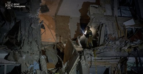 Rescue personnel operate in a multi-story residential building damaged following a Russian aerial strike, Sumy, Ukraine, Sept. 19, 2026. (AFP Photo)