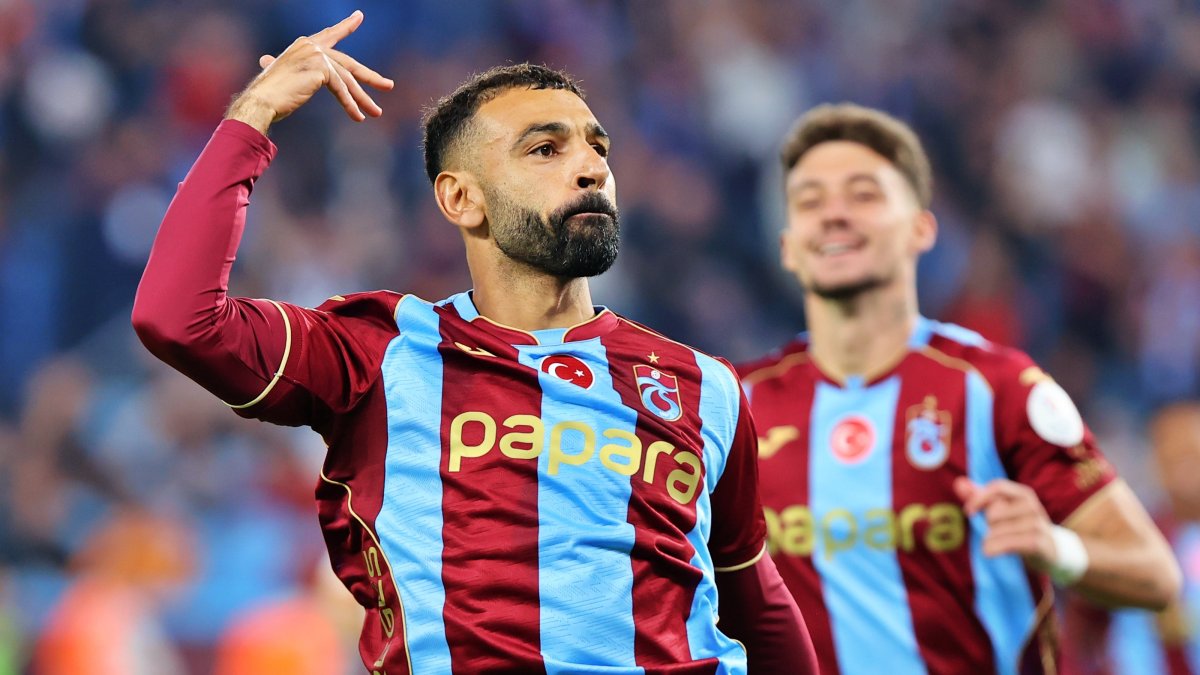 Trabznspor's Mohamed Salah celebrates scoring a goal in a Turkish Süper Lig match against Galatasaray, Trabzon, Türkiye, Sept. 19, 2026. (AA Photo)