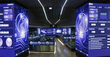 An electronic board at the Istanbul stock exchange, Istanbul, Türkiye, Oct. 4, 2017. (Shutterstock Photo)