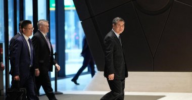 Chinese Vice Premier He Lifeng arrives for a meeting with U.S. Treasury Secretary Scott Bessent at JPMorgan Chase headquarters in New York, U.S., Sept. 20, 2026. (AFP Photo)