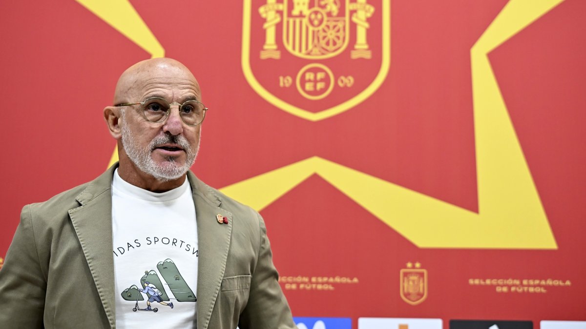 Spanish National team head coach Luis de la Fuente holds a press conference in Madrid, Spain, Sept. 18, 2026. (EPA Photo)