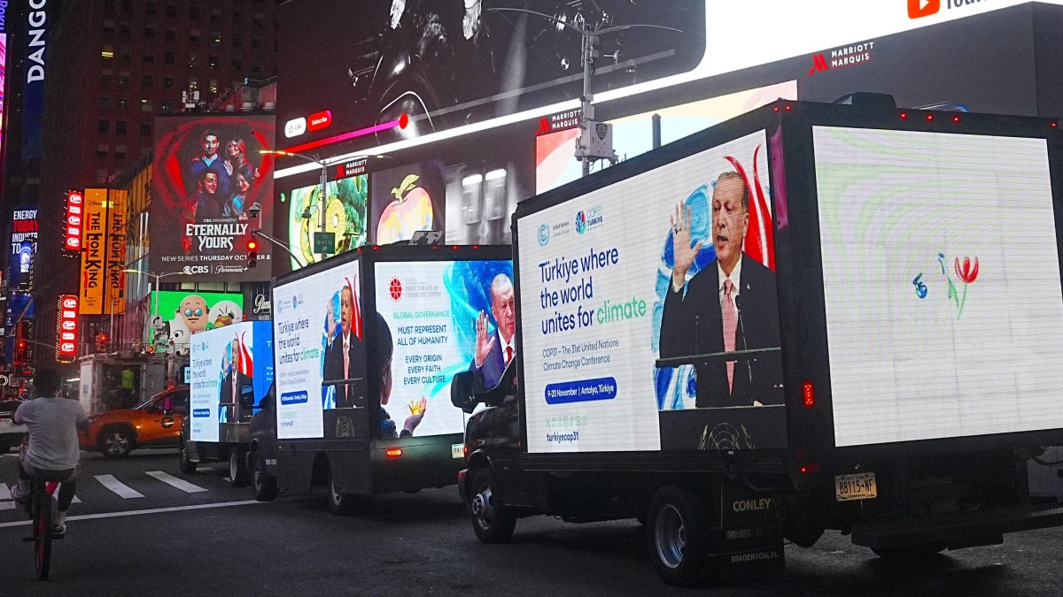 Messages highlighting President Recep Tayyip Erdoğan’s calls for global peace and Türkiye’s climate vision for COP31 are displayed on screens in Times Square during the 81st U.N. General Assembly week, New York, U.S., Sept. 22, 2026. (AA Photo)