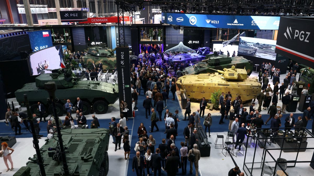 People visit the 34th International Defense Industry Fair (MSPO 2026), Kielce, Poland, Sept. 8, 2026. (Reuters Photo)