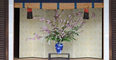 An ikebana at the Kyoto Imperial Palace, Kyoto, Japan, March 28, 2015. (Getty Images Photo)