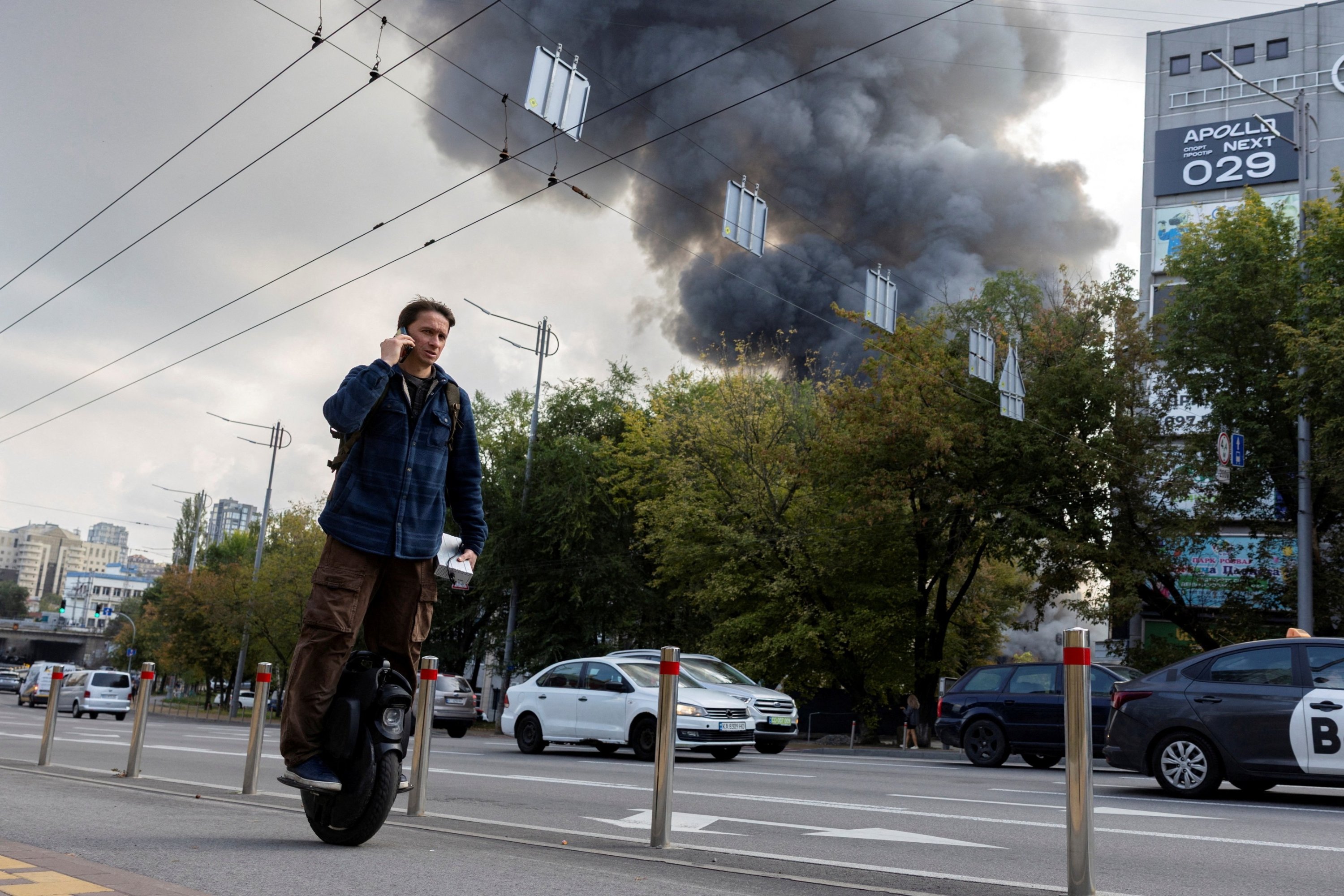 US-Ukraine talks do little to reign in Russian strikes on Kyiv