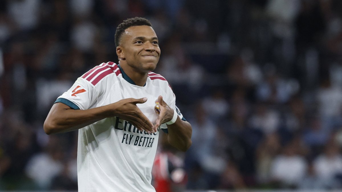 Real Madrid's Kylian Mbappe celebrates scoring the opening goal during the Spanish league football match against Rayo Vallecano de Madrid at Santiago Bernabeu Stadium, Madrid, Spain, Sept. 12, 2026. (AFP Photo)