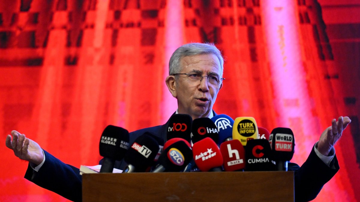 Ankara Metropolitan Municipality Mayor Mansur Yavaş speaks to reporters at a news conference, Ankara, Sept. 24, 2025. (AA Photo)