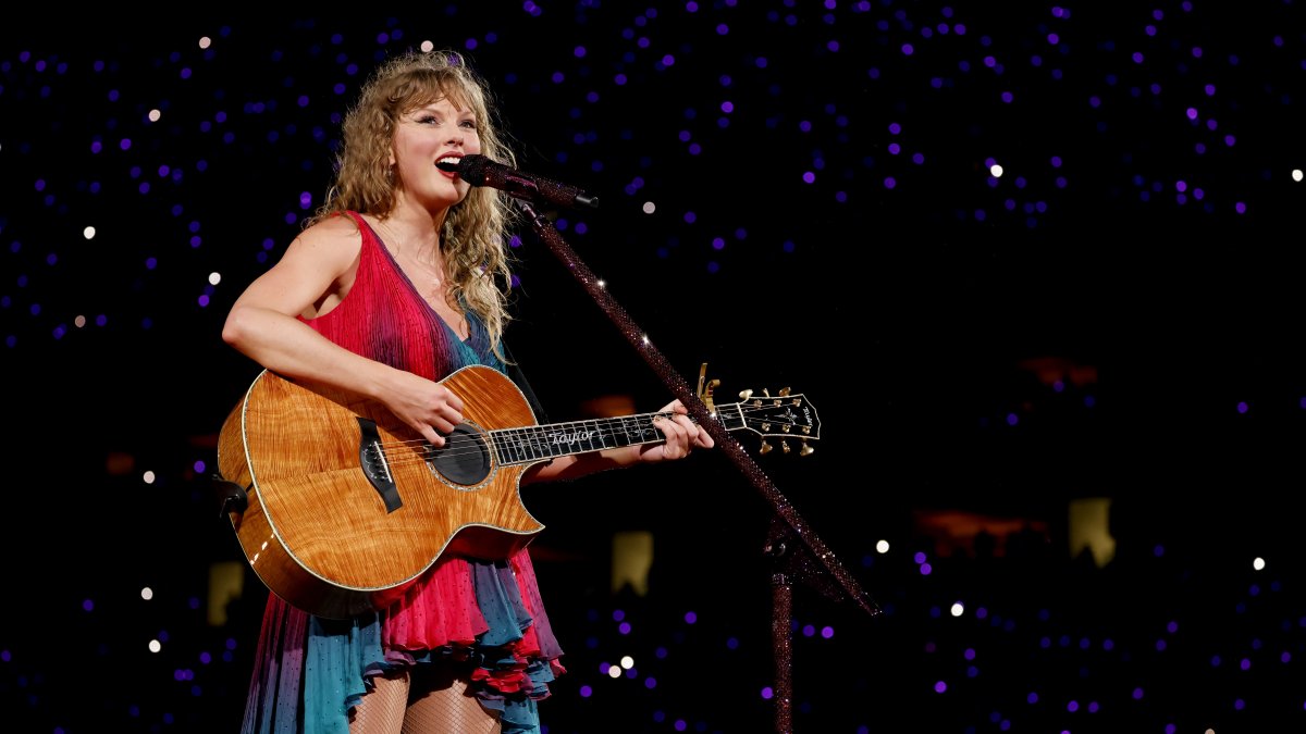 Taylor Swift performs onstage during The Eras Tour at Hard Rock Stadium, Florida, U.S., Oct. 18, 2024. (Getty Images Photo)