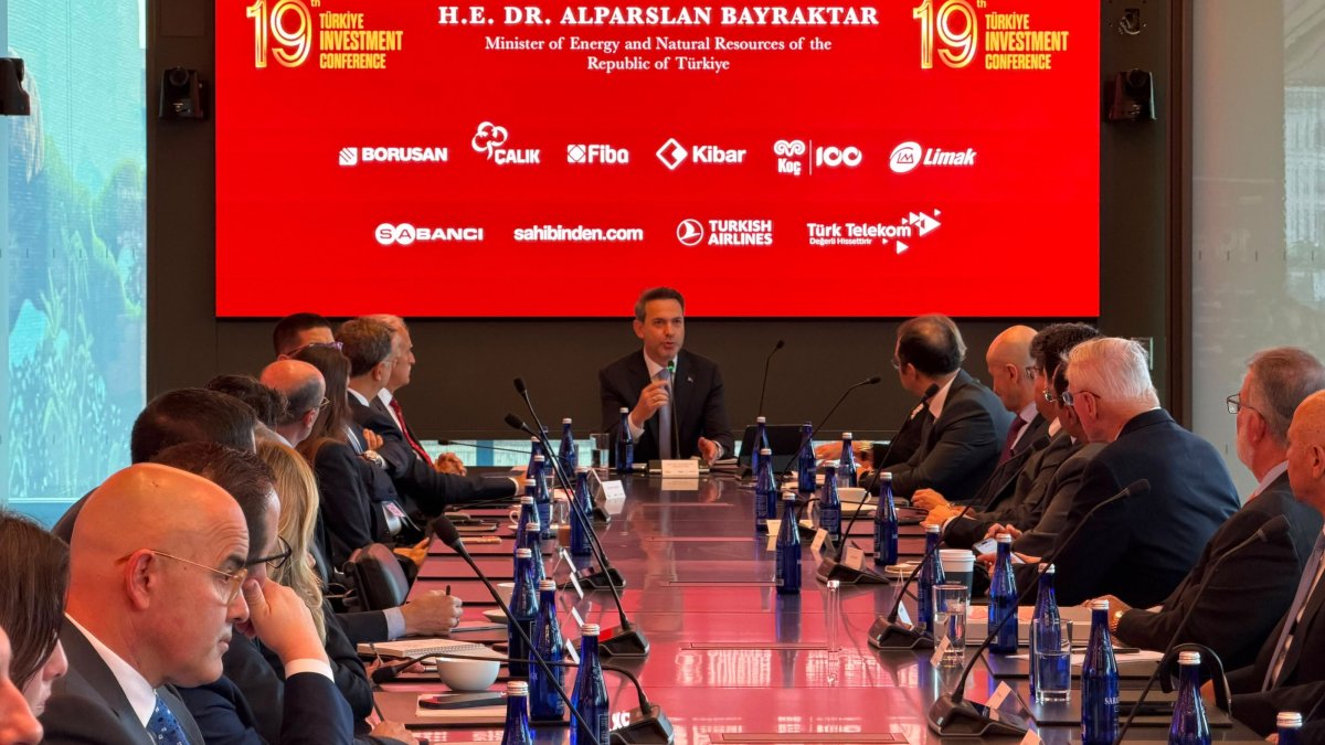 Energy and Natural Resources Minister Alparslan Bayraktar speaks during a meeting with U.S. businesspeople, New York, U.S., Sept. 23, 2026. (DHA Photo)