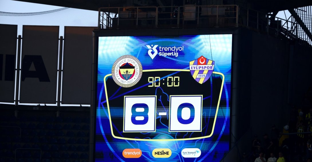 The scoreboard displays a final score of Fenerbahçe 8-0 Eyüpspor after the Süper Lig match at Chobani Stadium, Istanbul, Türkiye, Sept. 20, 2026. (IHA Photo)