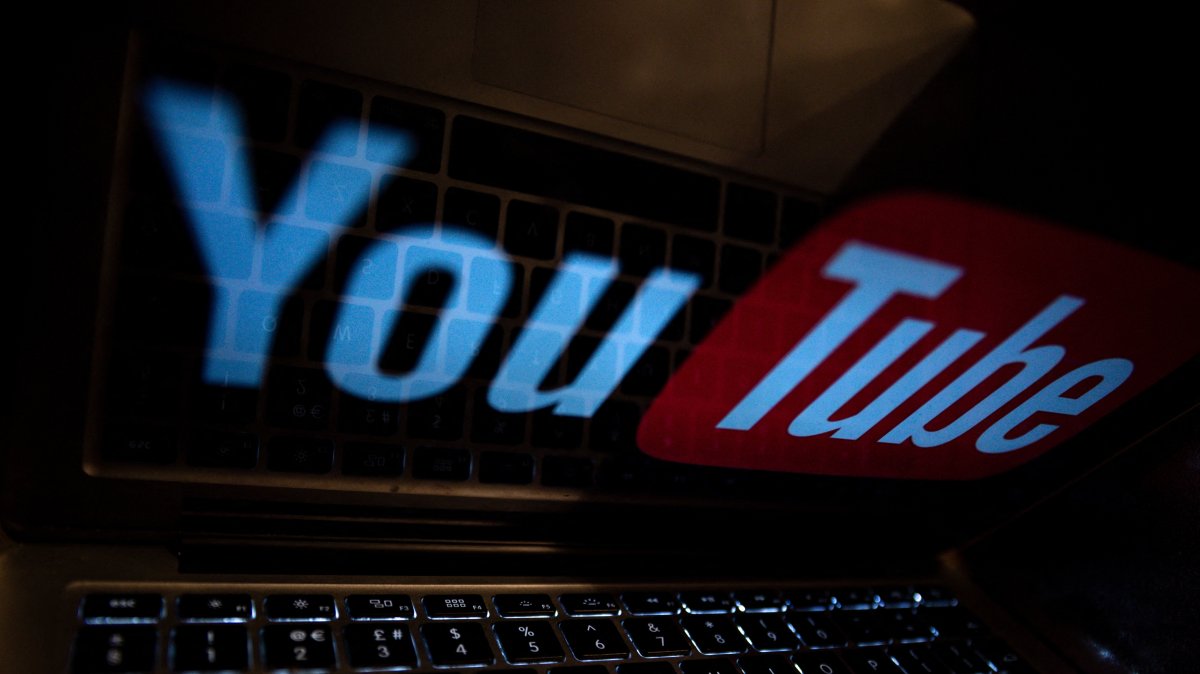 In this photo illustration, the YouTube logo is shown on a computer screen as Meta and YouTube lost a landmark case, March 26, 2026. (AFP File Photo)