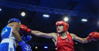 Turkish boxer Gizem Özer (R) competes against France’s Sthelyne Grosy in the women’s 60-kilogram semifinal at the 2026 European Boxing Championships at Asics Arena, Sofia, Bulgaria, Sept. 24, 2026. (AA Photo)
