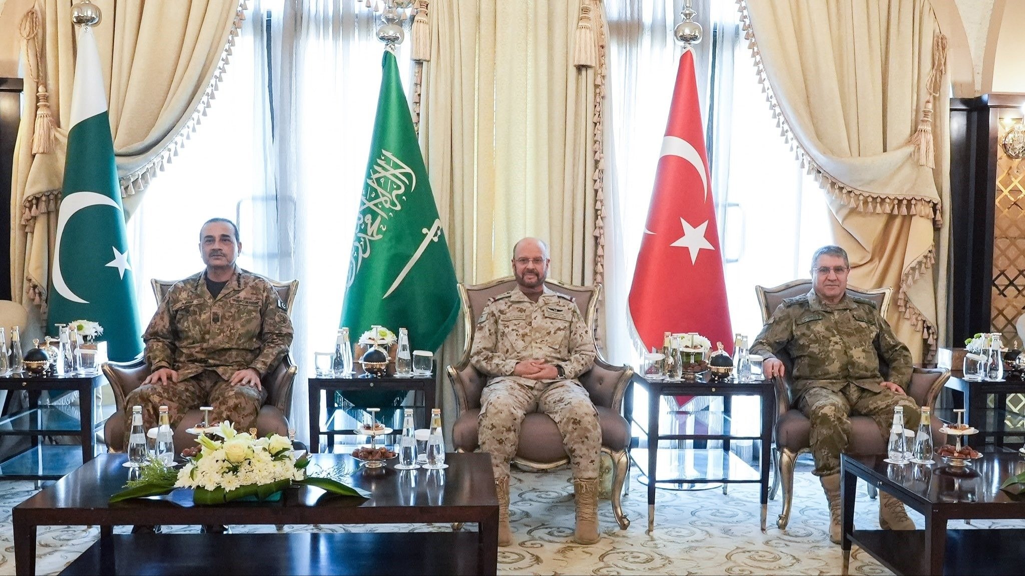 Türkiye, Pakistan, Saudi military chiefs meet in Riyadh